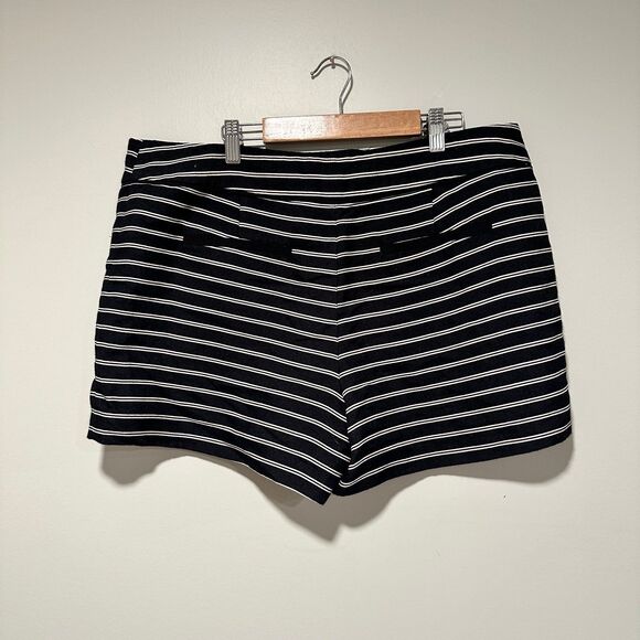 LOFT Striped Riviera Shorts - Picture 3 of 5